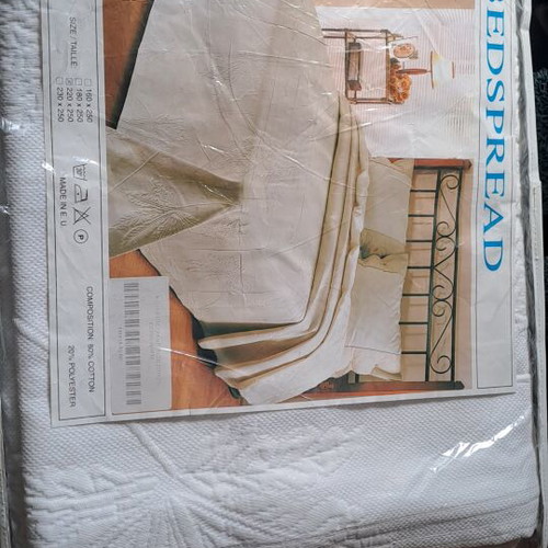 Pique Summer Blanket New White with Embossed Designs 220x250