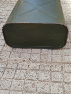 Military-style metal jerrycan