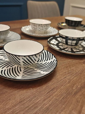 Ceramic coffee set 6 pieces new, black and white design