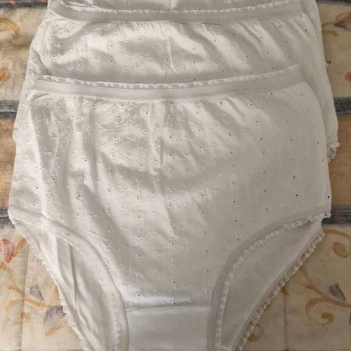 Lingerie set size 58 new, pack of 4, white