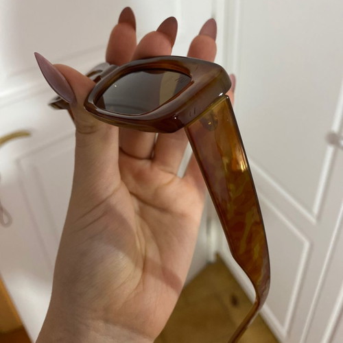 AV sunglasses used in excellent condition