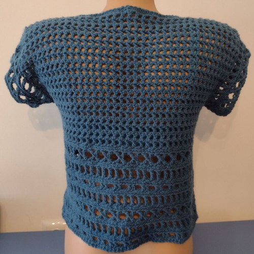 Blouse with short sleeves new, size S, crocheted, blue