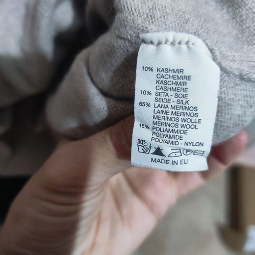 Italian men's beige pullover made of merino wool, cashmere and silk like new, size S-M