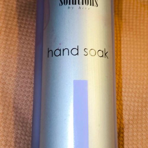 Solutions Hand Soak 150ml softening solution for manicure new