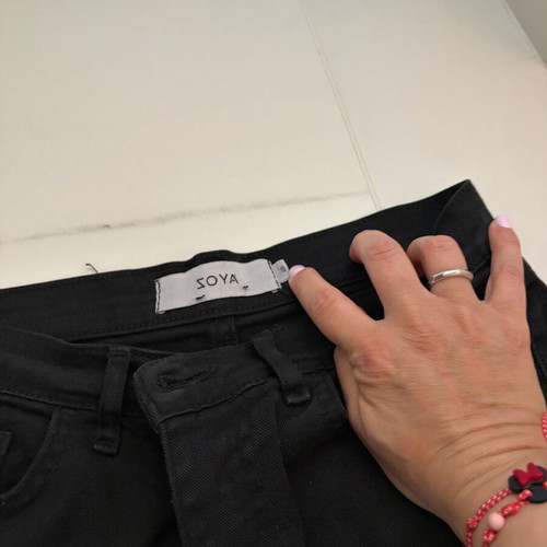 Zoya shorts with rips black like new, size S