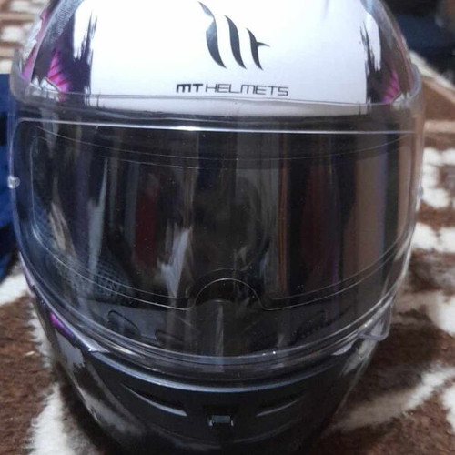 Motorcycle helmet women's like new, size 52 Mt helmets