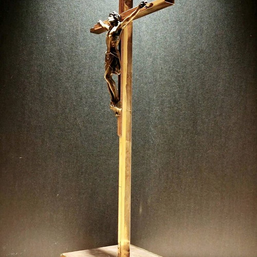 Collectible Catholic Sacristy Cross early 20th century, like new