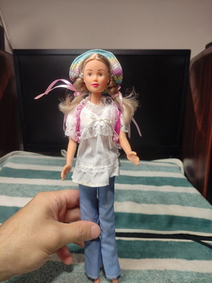 Patty Doll the Ugly Duckling used