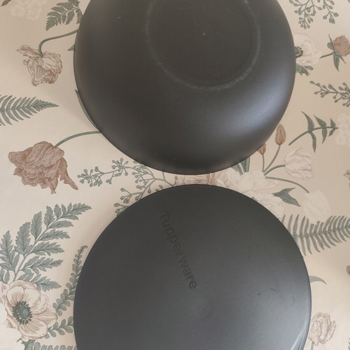 Allegra Tupperware Bowl 3.5L with Airtight Lid like new