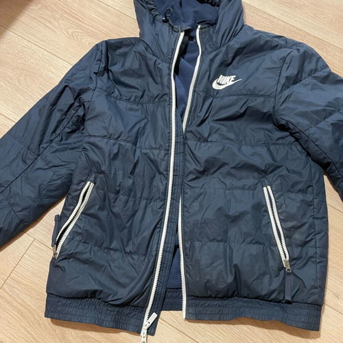 Nike puffer like new, blue with suede lining, size M