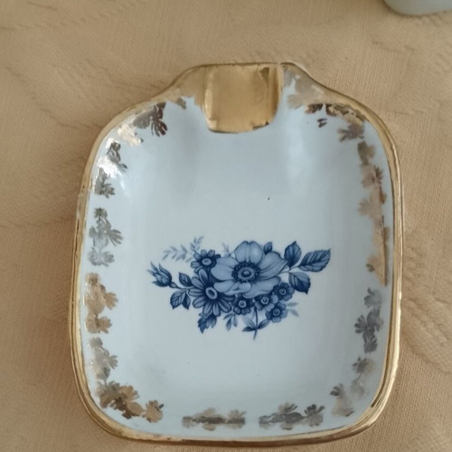 Vintage porcelain ashtrays set of 3 with gold and blue flower details like new
