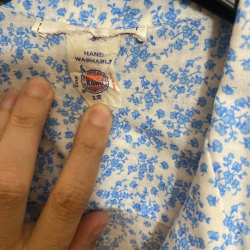 Shirt medium vintage with flowers like linen, like new