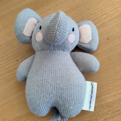 Knitted plush elephant from cupcakes and cashmere, like new, 18 cm