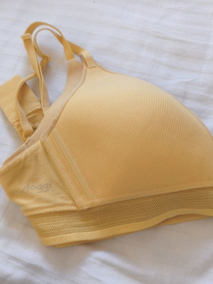 Sloggi medium bra used, yellow, comfortable and elegant