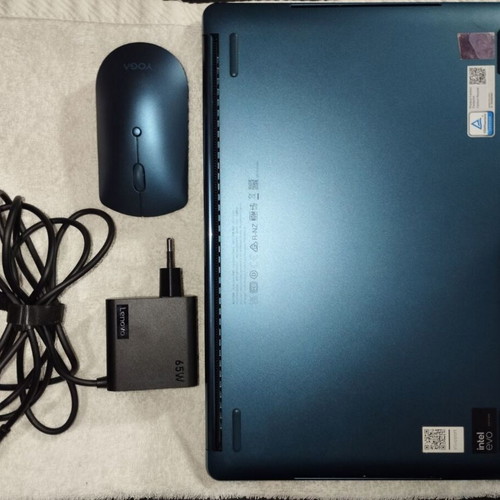 Lenovo Yoga Book 9 Gen 9 Laptop like new, Intel Core Ultra 7, 32GB RAM