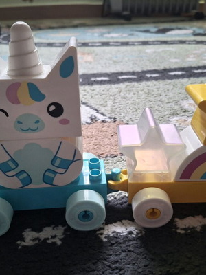 Lego junior train like new with unicorn, stars and rainbow