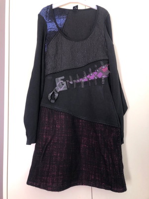 Women's dress new, black, size S, below the knee