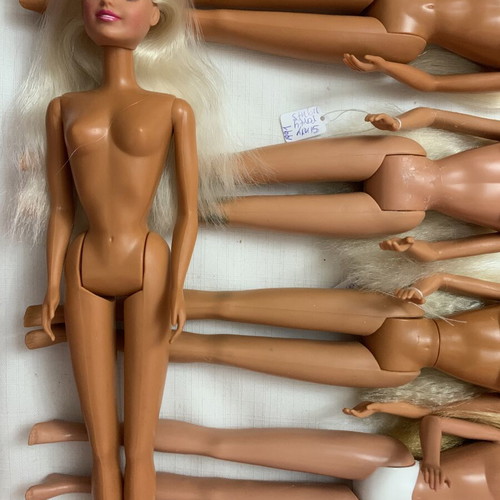 Sindy dolls vintage set of 7 used with defects
