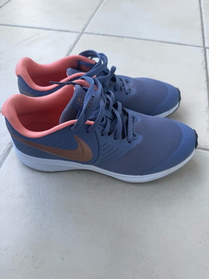Nike athletic shoes size 38.5 like new blue and purple