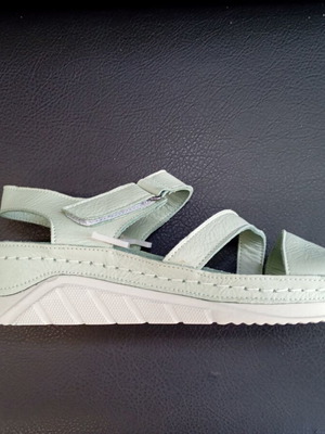 Leather platform sandals, size 37, greenish beige