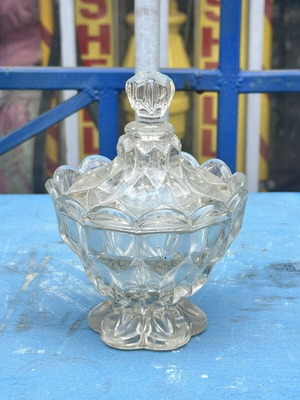 Vintage glass fondant dish with lid used, embossed 16 cm