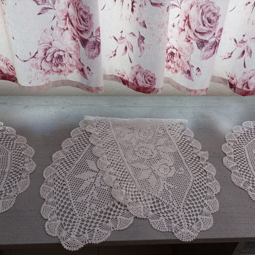 Set of 3 handmade crochet doilies with filet pattern, new