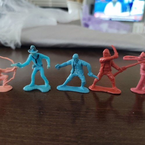 Vintage military figures used, pack of 24, 70s-80s Airfix and others