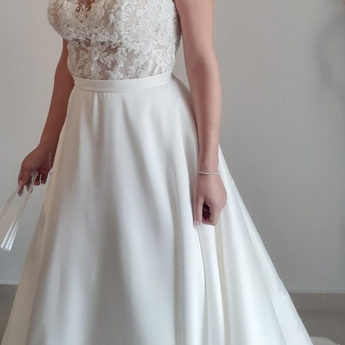 Justin Alexander wedding dress like new with Mikado and lace