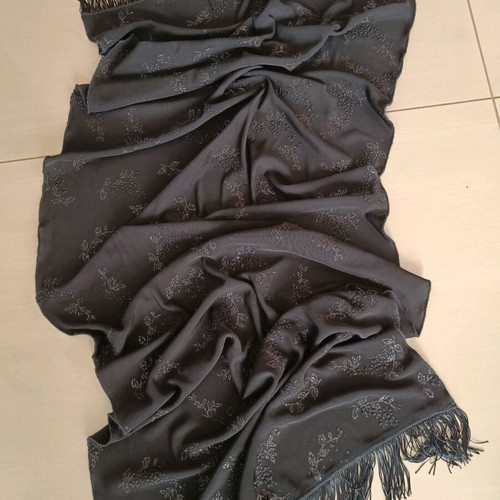 Evening scarf like new, black with embossed designs and fringes