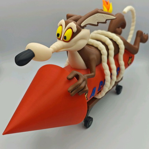 Wile E. Coyote & Road Runner figures new from 3d printer