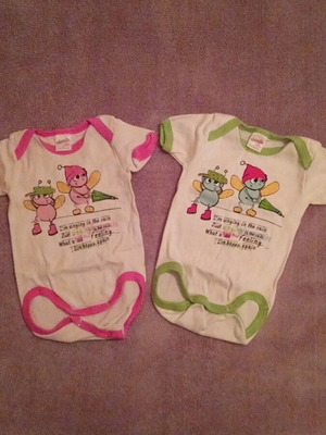 Bodysuits for twins 3-6 months short-sleeved, like new, 2 pieces