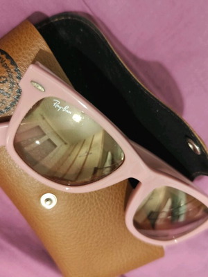Ray Ban γυναικείο γυαλί ηλίου ροζ σαν καινούργιο