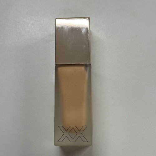 Revolution Pro Glow Booster Foundation new, shade Blaze