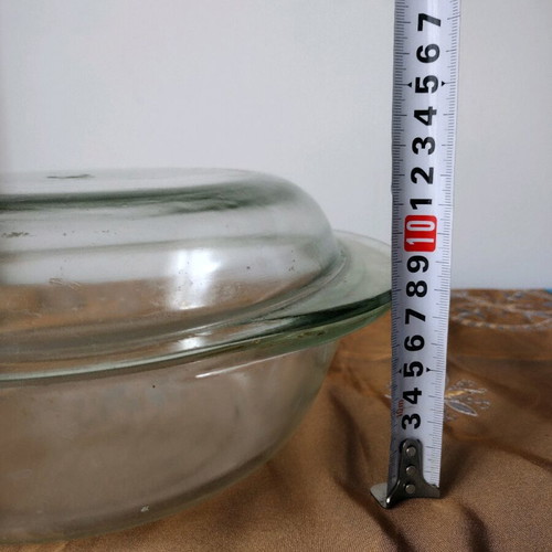 Heat-resistant cookware used, round with handles 30x25x12 cm
