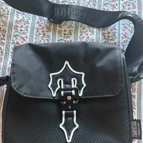 Τσάντα Trapstar χιαστί