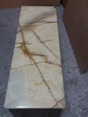 Τραπεζάκι μεταχειρισμένο