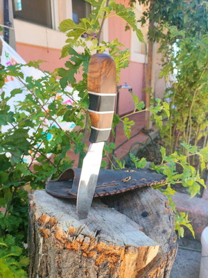 Handmade drop point hunting knife new with 440HC blade