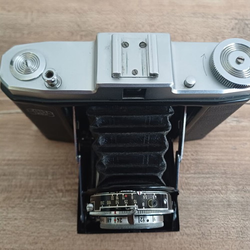 Zeiss Ikon Nettar 518/16 folding medium format camera used