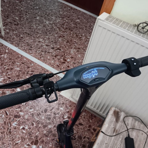 Electric Scooter Red Bull Race Teen 10" 350W like new