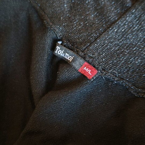 Toi & Moi black dress like new with open back