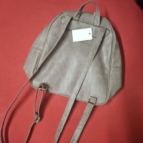 Back pack leather new, beige backpack