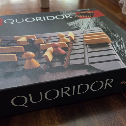 Quoridor board game like new