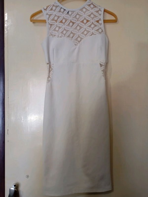Rinascimento cocktail dress white size S like new