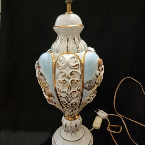 Capodimonte porcelain table lamp used