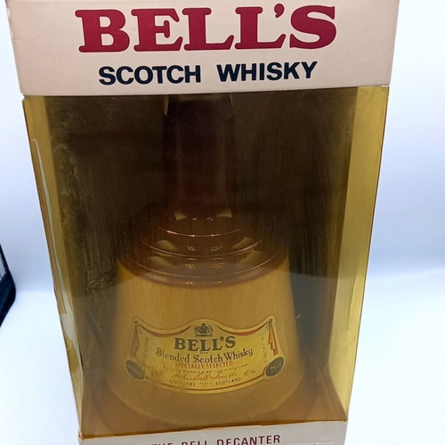 Bell`s ceramic Bell Decanter Whisky new