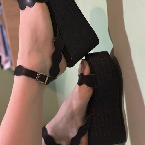 Sandal new leather platform size 39 black