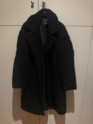 Fur coat one size black like new