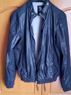 Μπουφάν δερμάτινο Pull and Bear large σαν καινούργιο, μαύρο