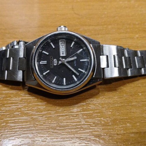 Seiko 5 Automatic Women's Watch like new, water resistant, stainless steel