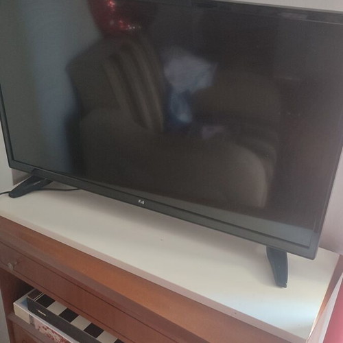 Television 32 inches like new